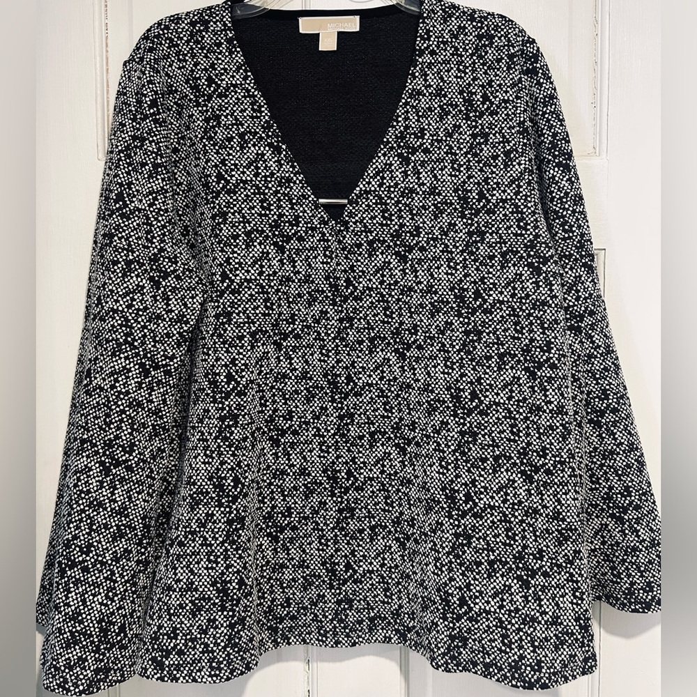 Michael Kors Black & White Bell Sleeve V-Neck Top Size XXL